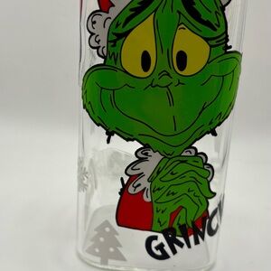 16E- 13 OZ Grinch Christmas Tumbler